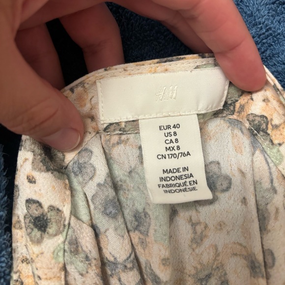 H&M midi skirt - floral. - Picture 4 of 6